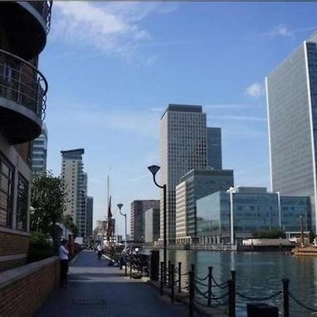 Apartment Wharf - Meridian Place Barking  Exterior foto